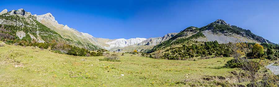 Huesca - valle de La Larri 01 - Llanos de La Larri.jpg
